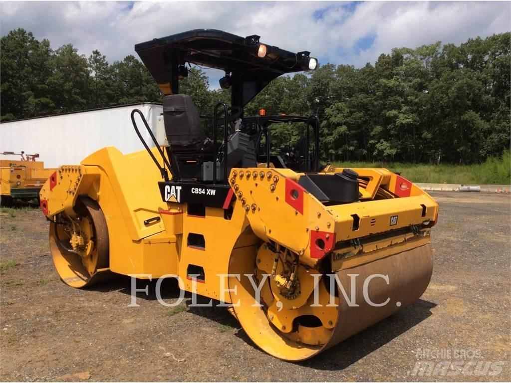 CAT CB54 Tandemové válce