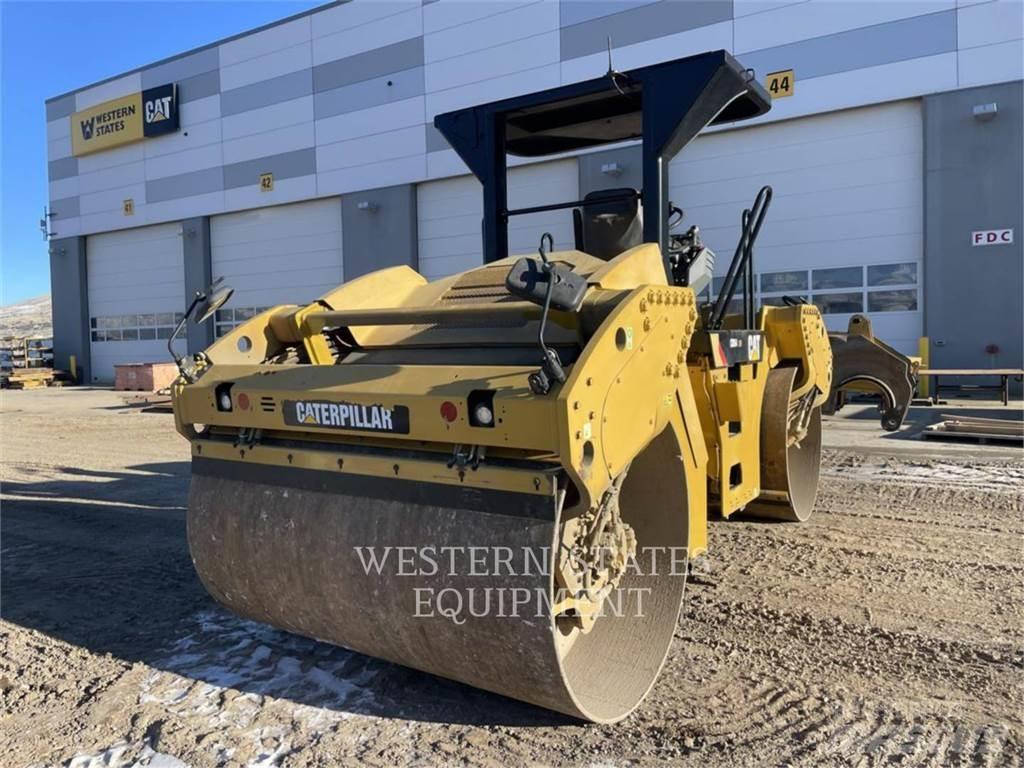 CAT CB54 Tandemové válce