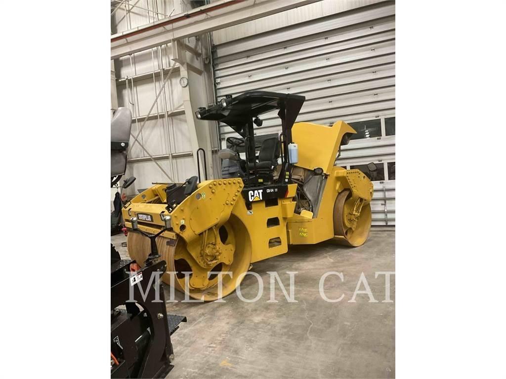 CAT CB54 XW Půdní kompaktory