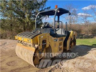 CAT CB54B Tandemové válce