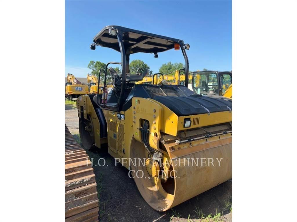 CAT CB54B Tandemové válce