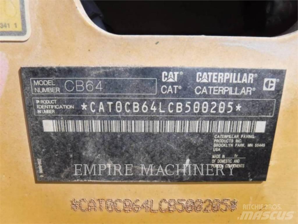 CAT CB64 Tandemové válce
