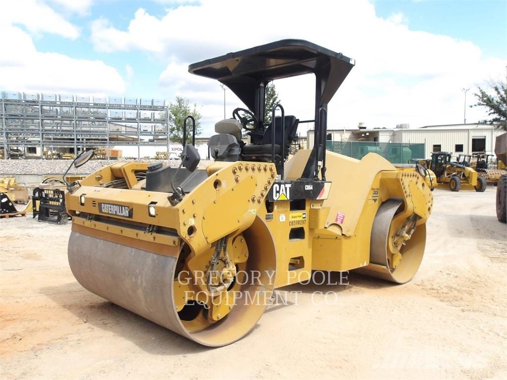 CAT CB64 Tandemové válce