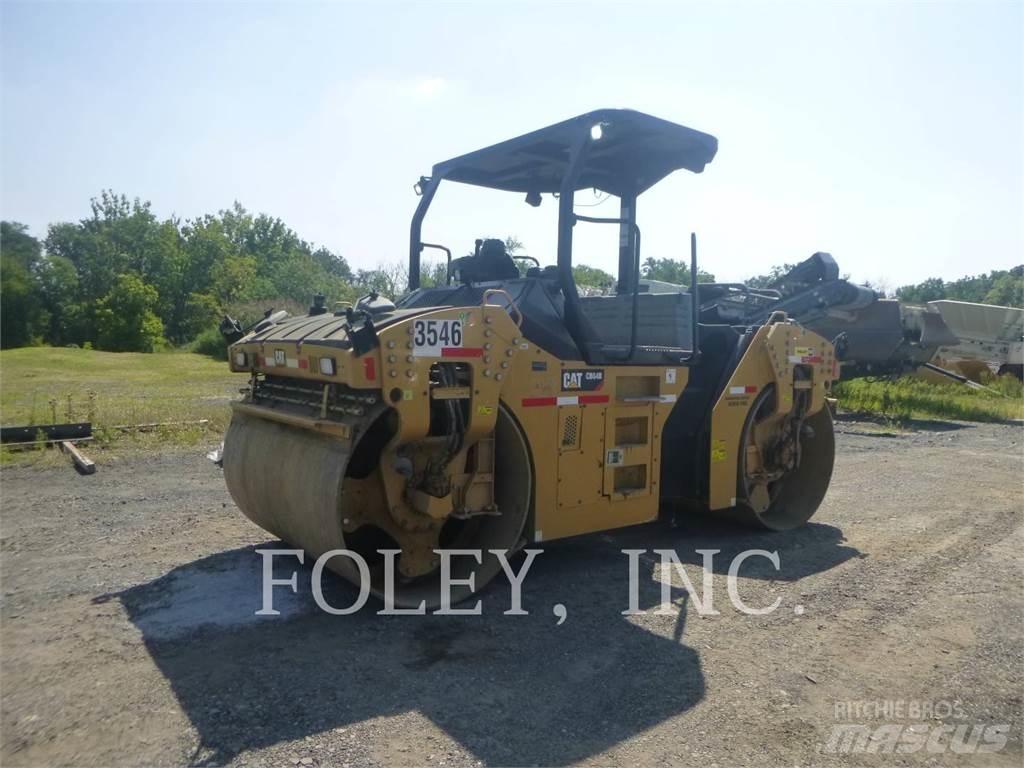 CAT CB64B Tandemové válce