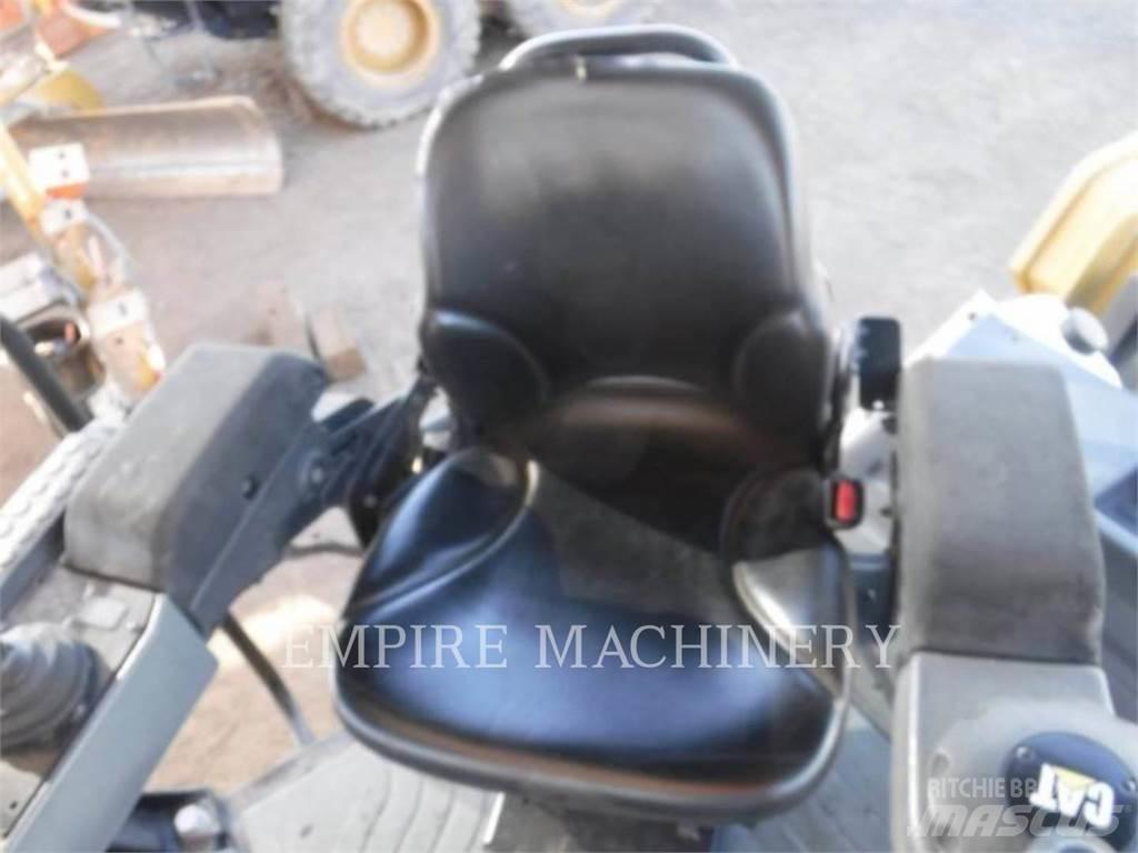 CAT CB66B Tandemové válce