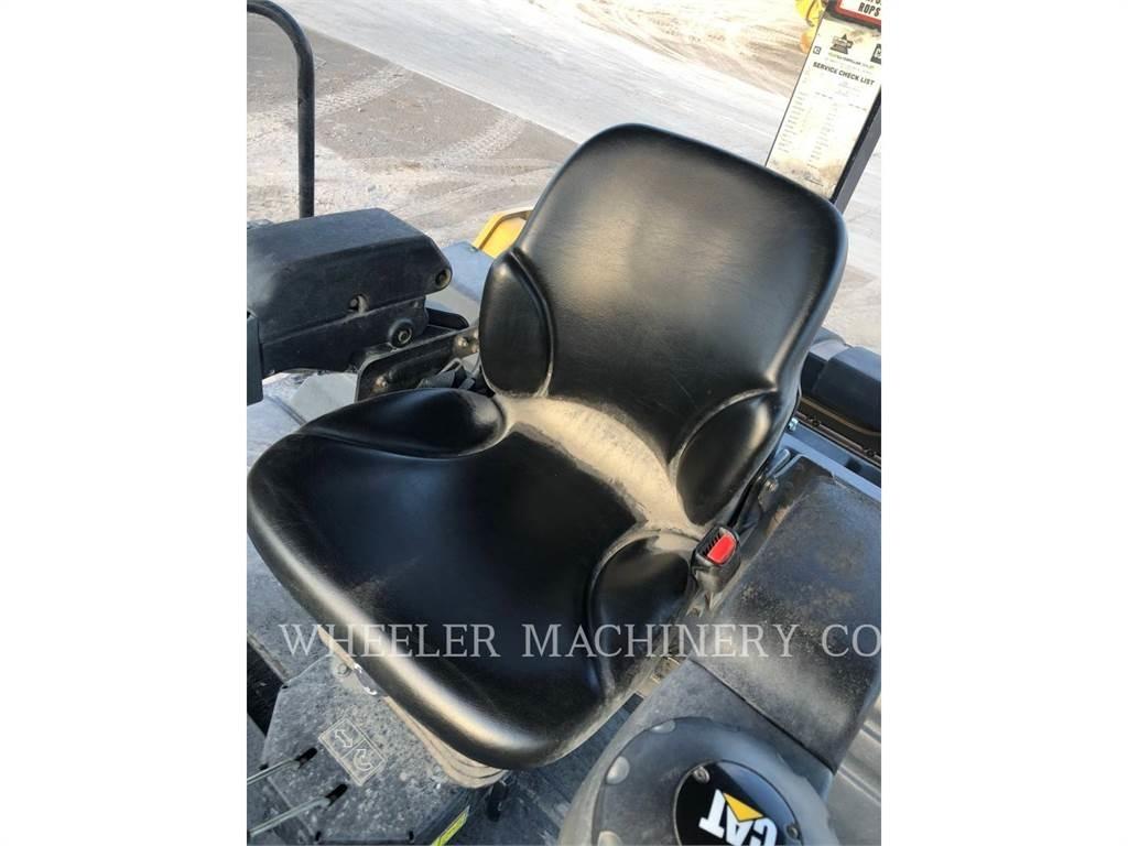 CAT CB66B CW Tandemové válce