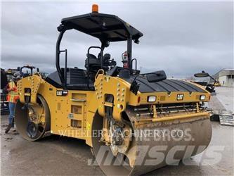 CAT CB66B CW Tandemové válce