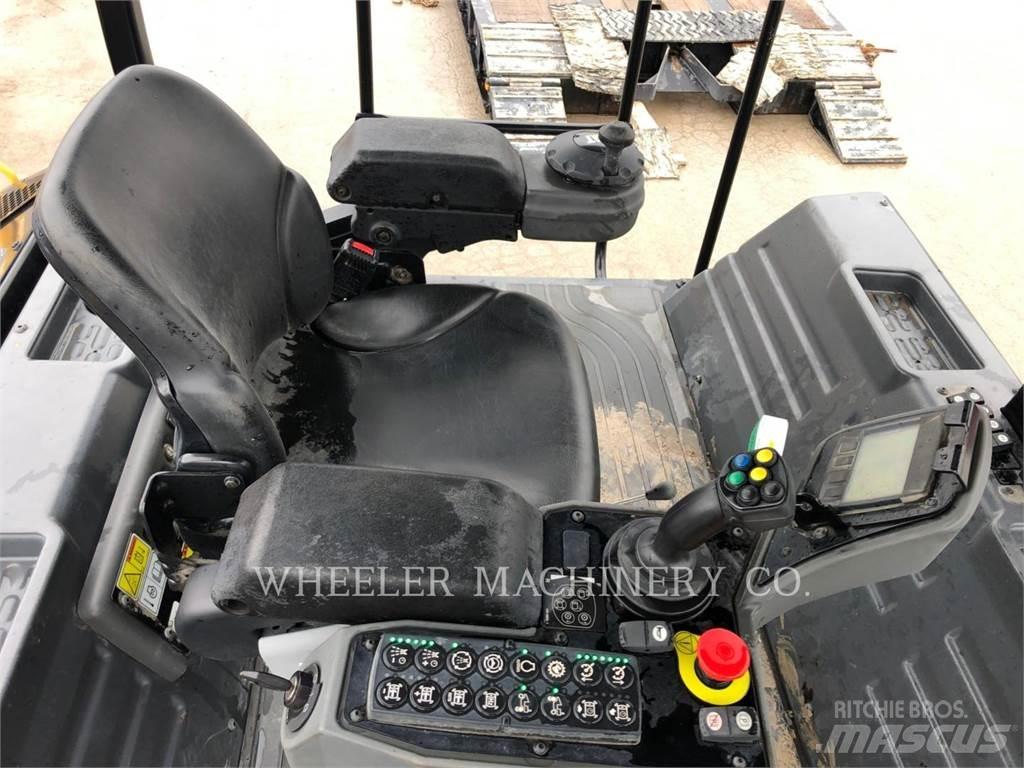 CAT CB66B CW Tandemové válce