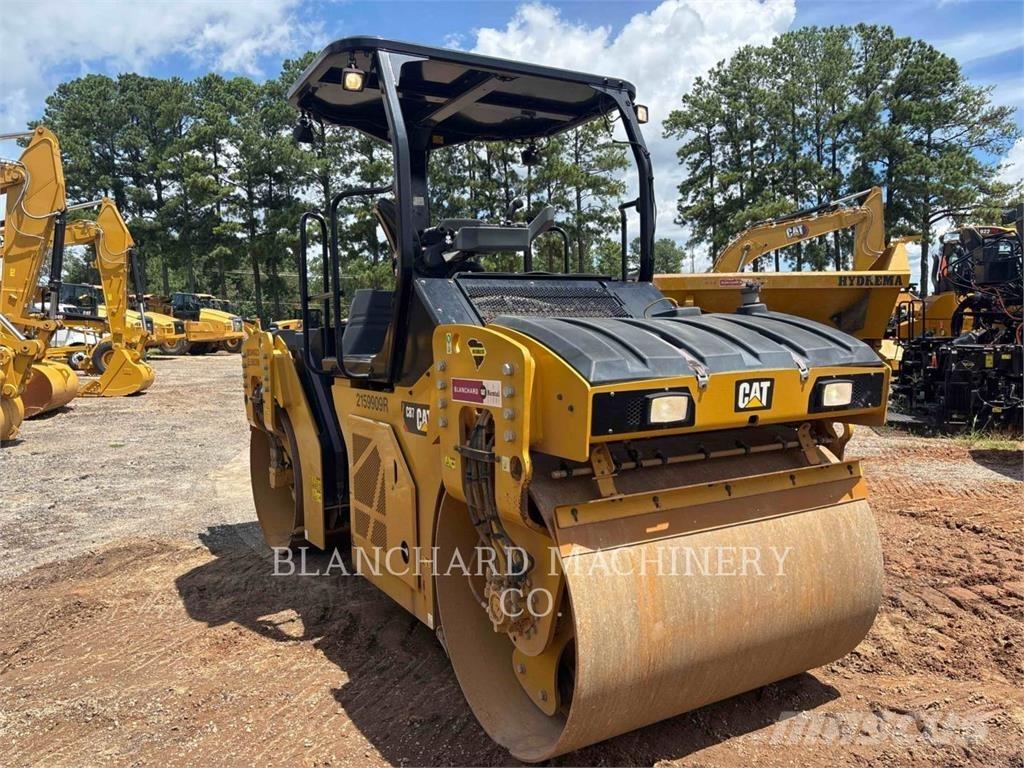 CAT CB7 Tandemové válce