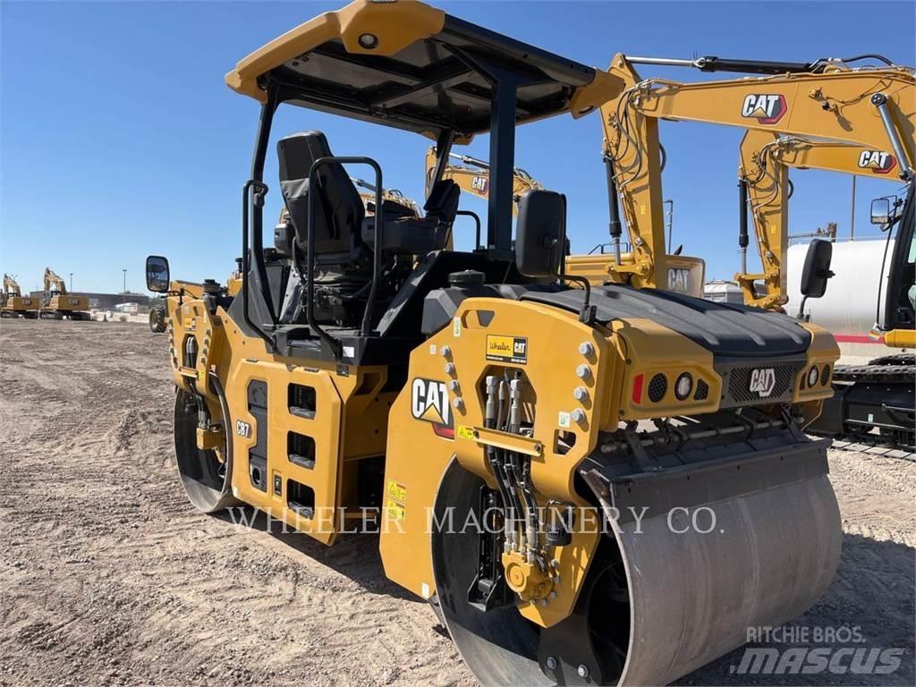 CAT CB7 Tandemové válce