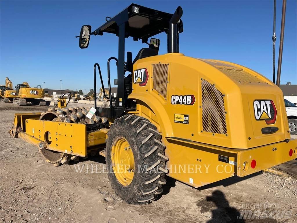 CAT CP44B Tahačové válce