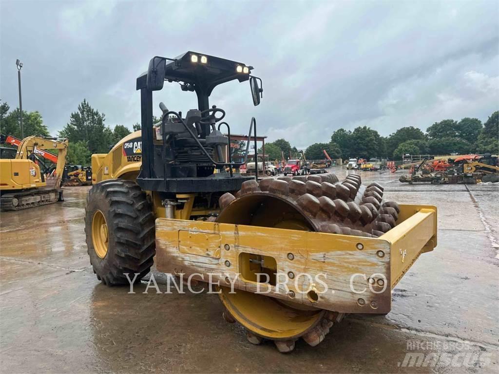 CAT CP54B Půdní kompaktory