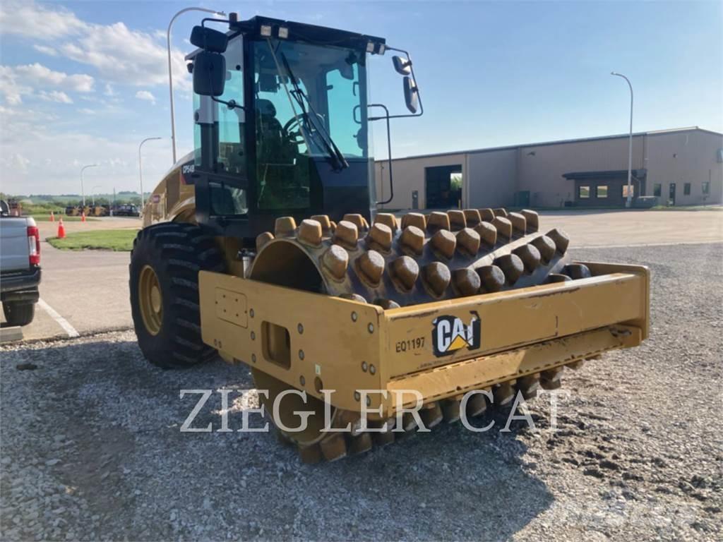 CAT CP54B Půdní kompaktory