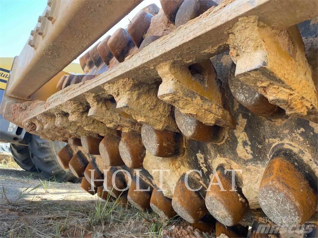 CAT CP56B Tahačové válce
