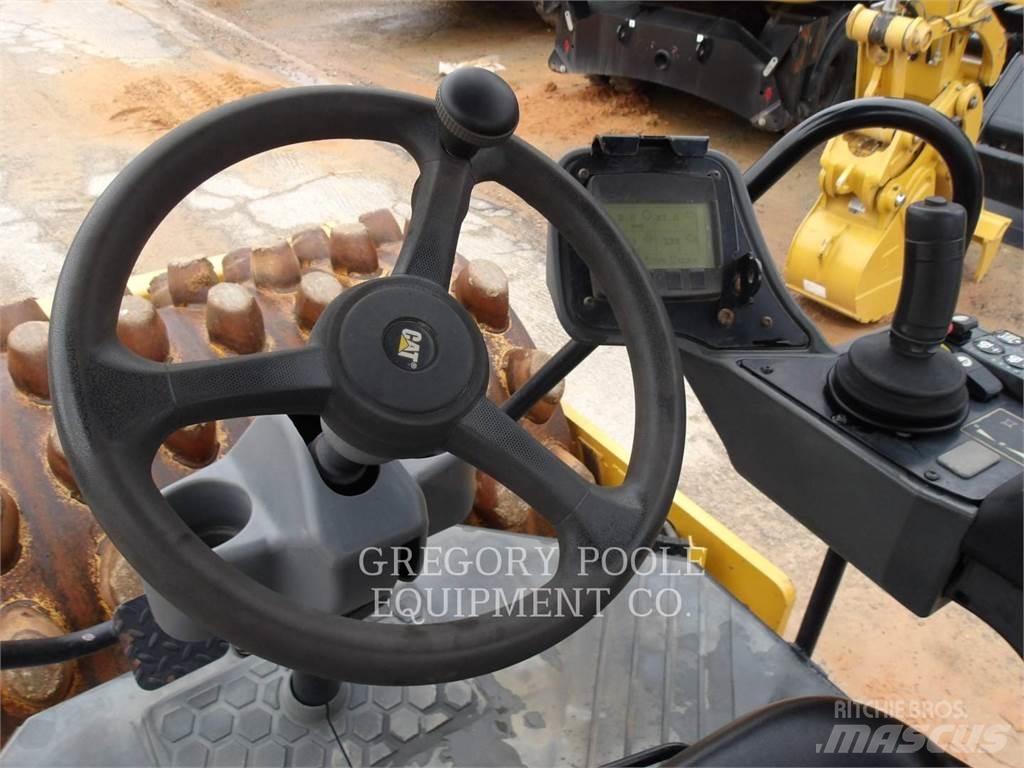 CAT CP56B Tahačové válce