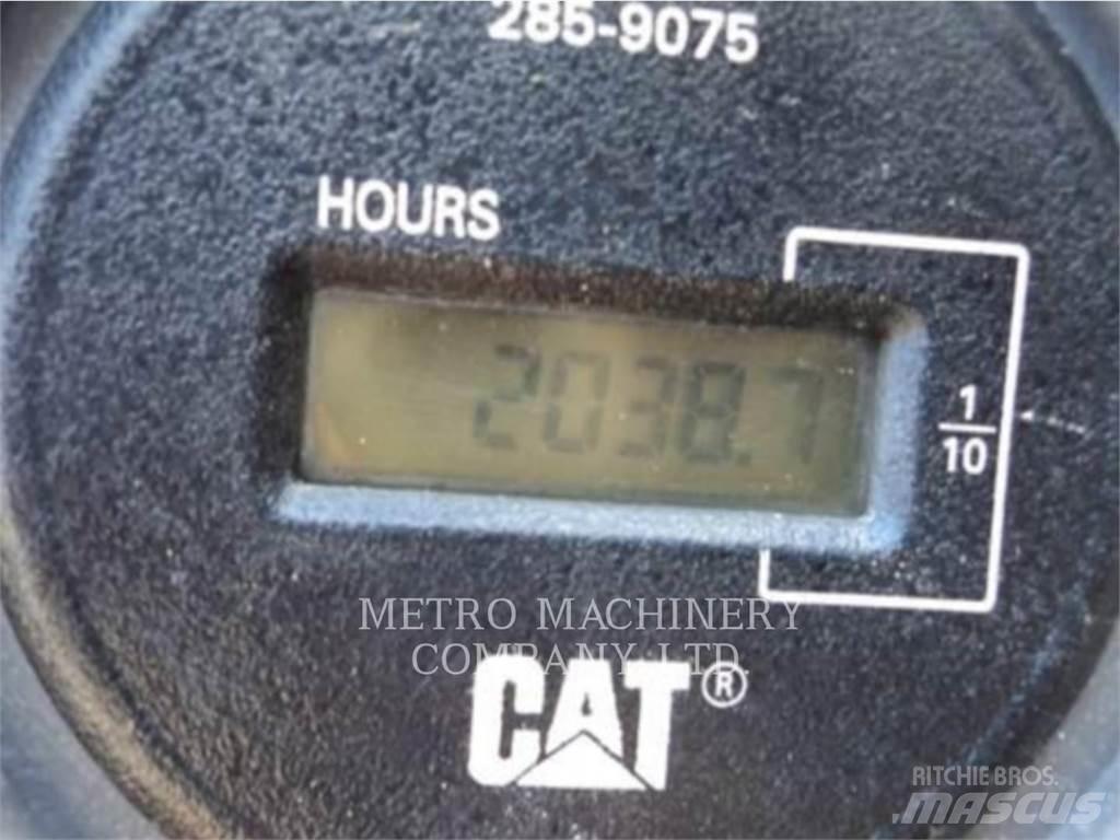CAT CS-533E Tahačové válce