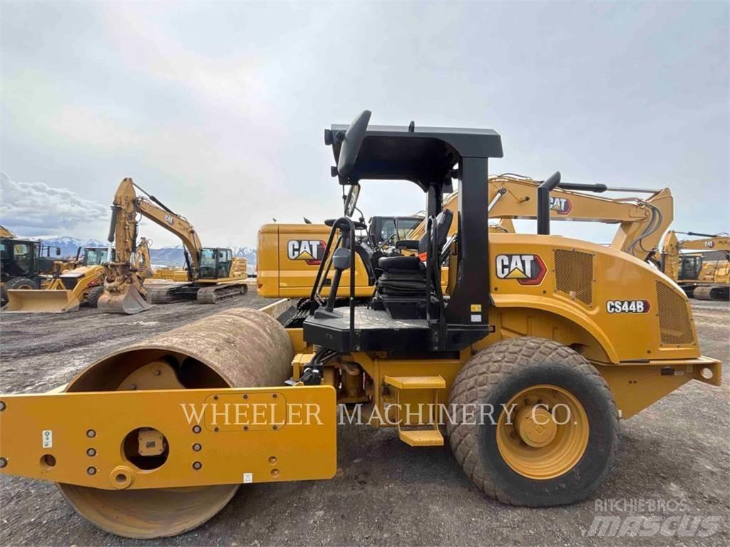 CAT CS44B Tahačové válce