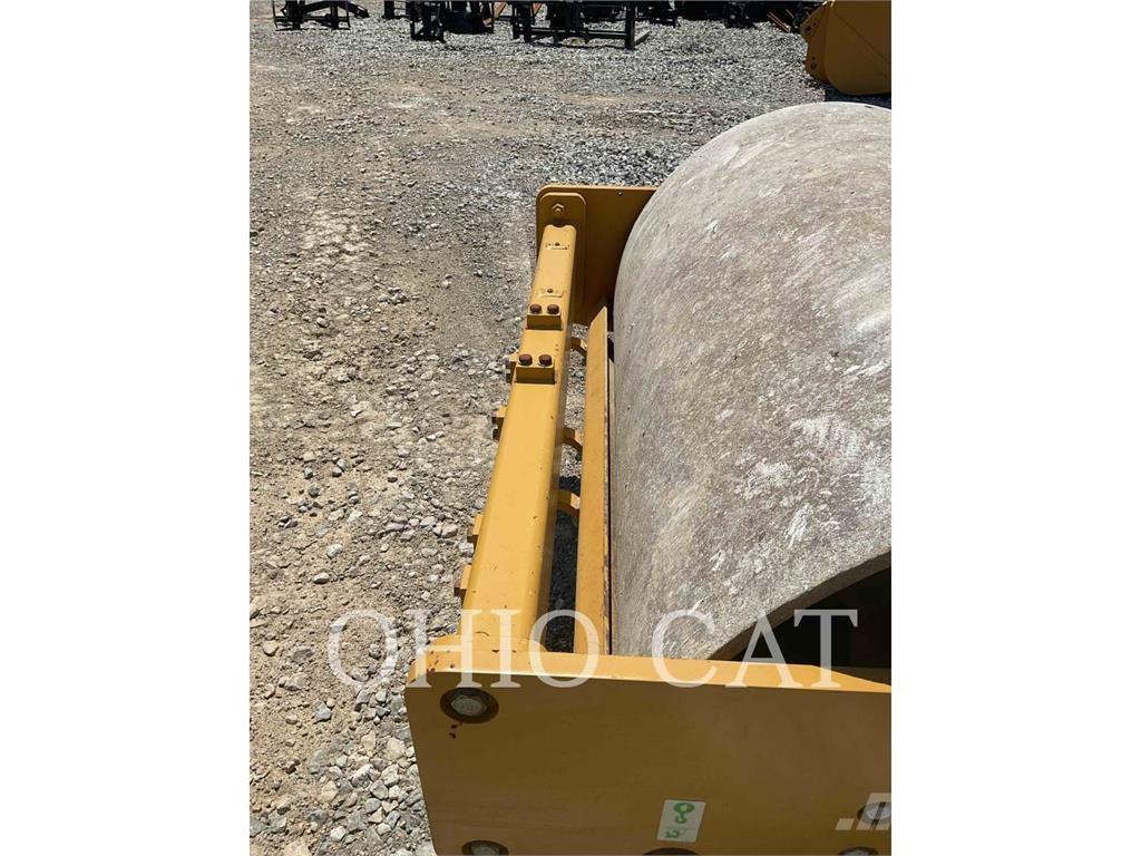 CAT CS44B Kombinované válce