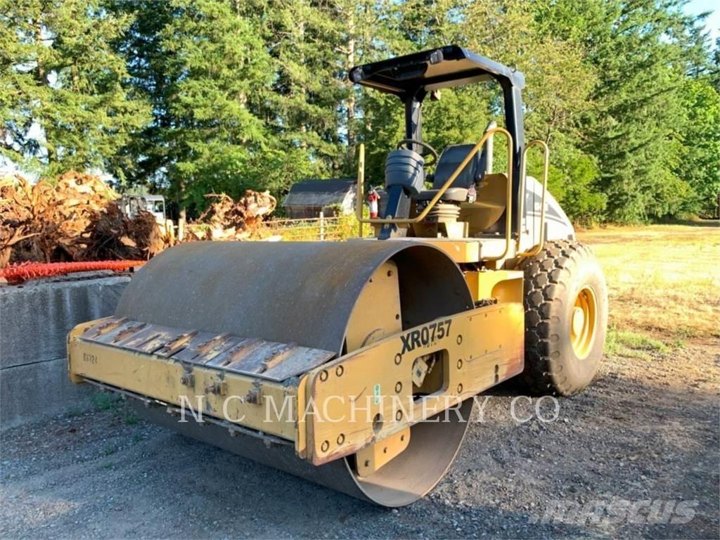 CAT CS533E Finišery