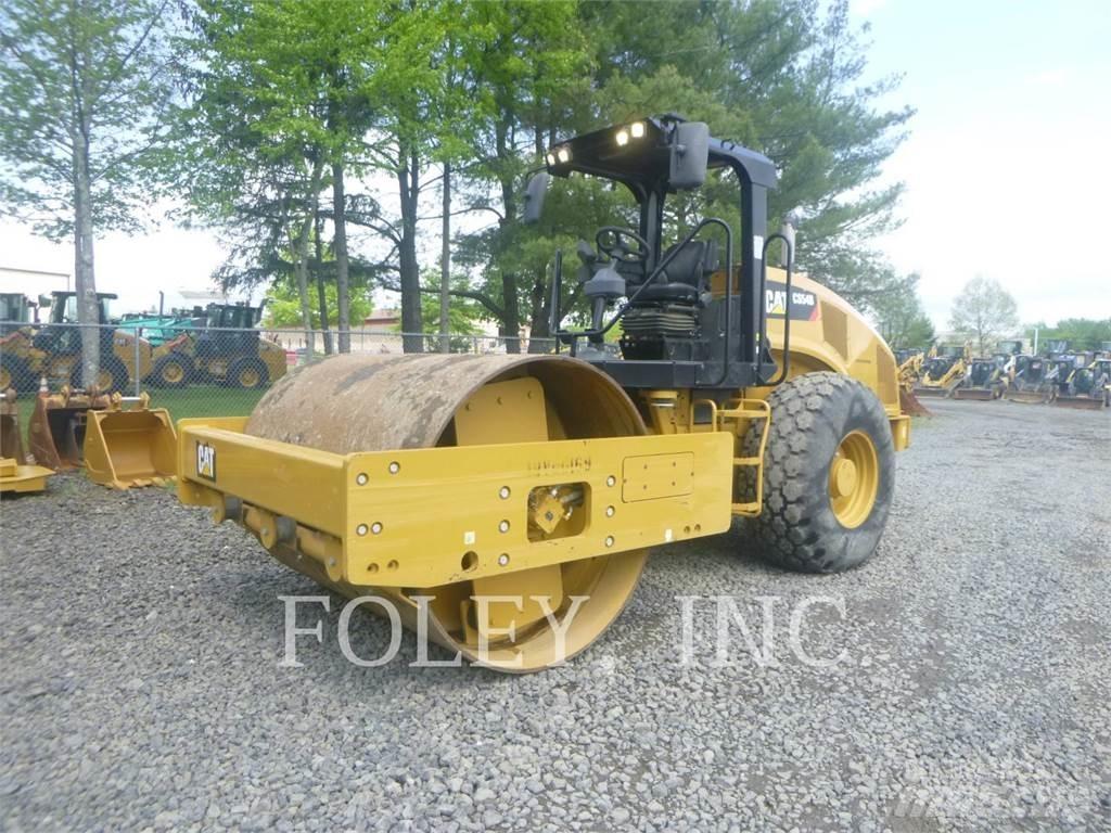 CAT CS54B Tahačové válce