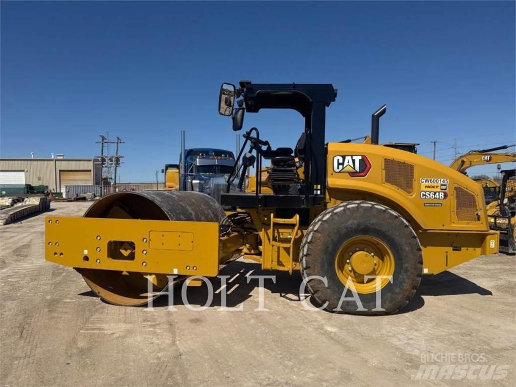CAT CS64B Tahačové válce