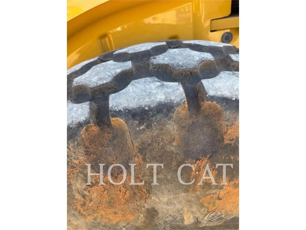 CAT CS64B Tahačové válce