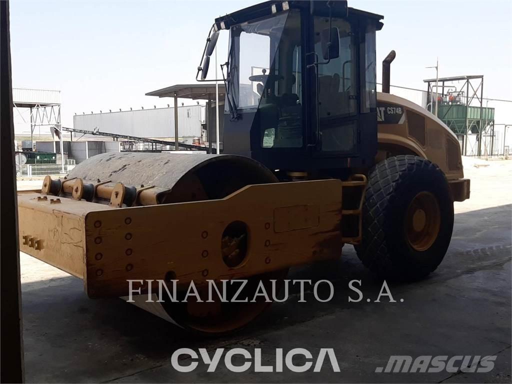 CAT CS74B Tahačové válce