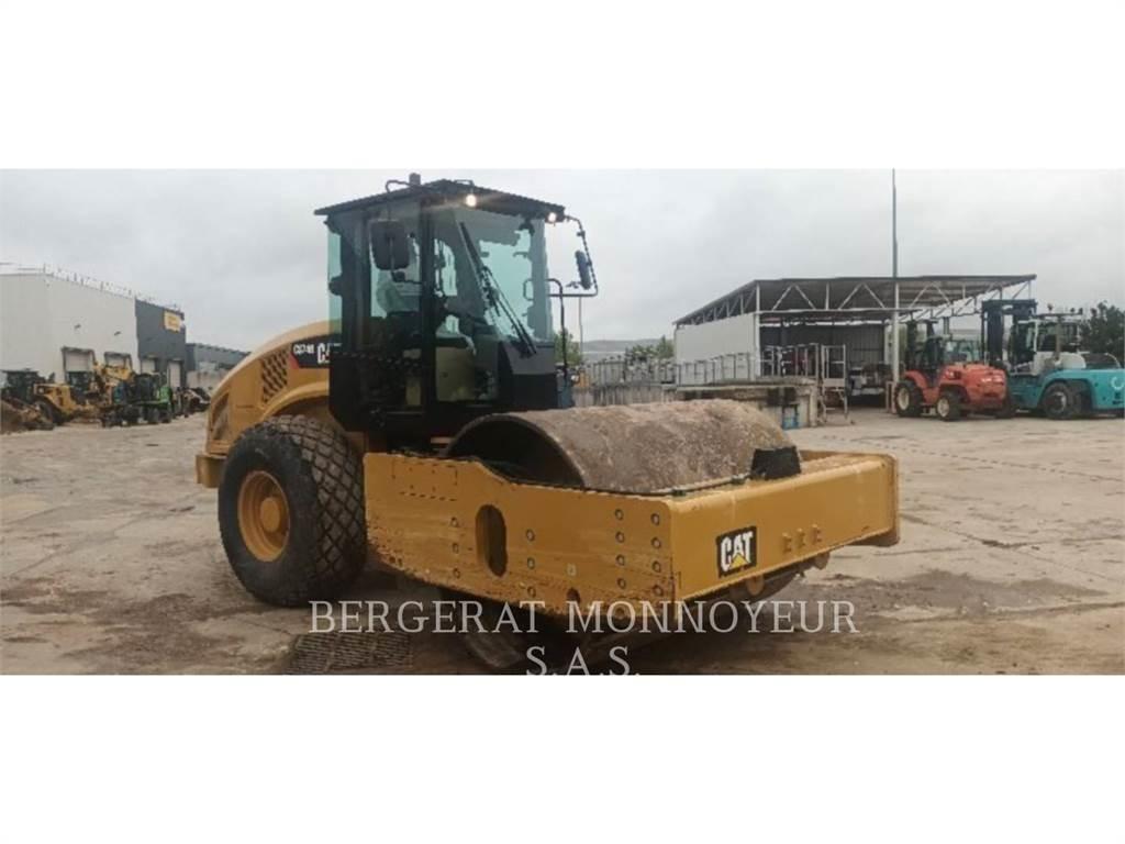 CAT CS74B 4F Půdní kompaktory