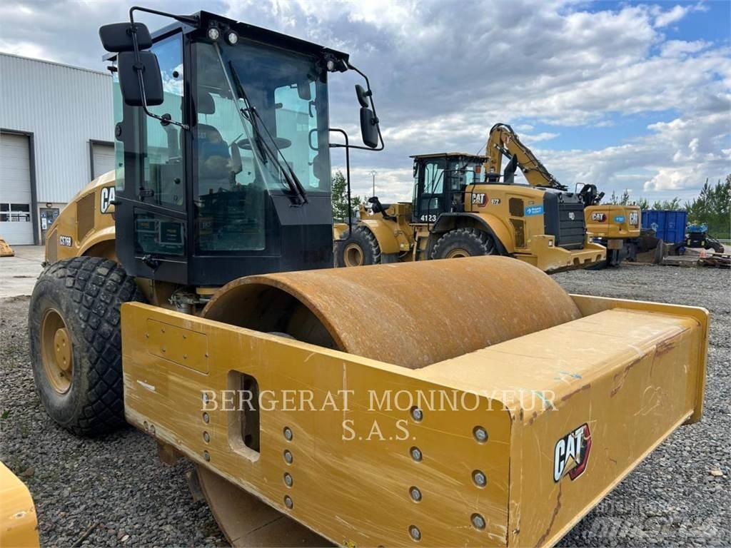 CAT CS76B Půdní kompaktory