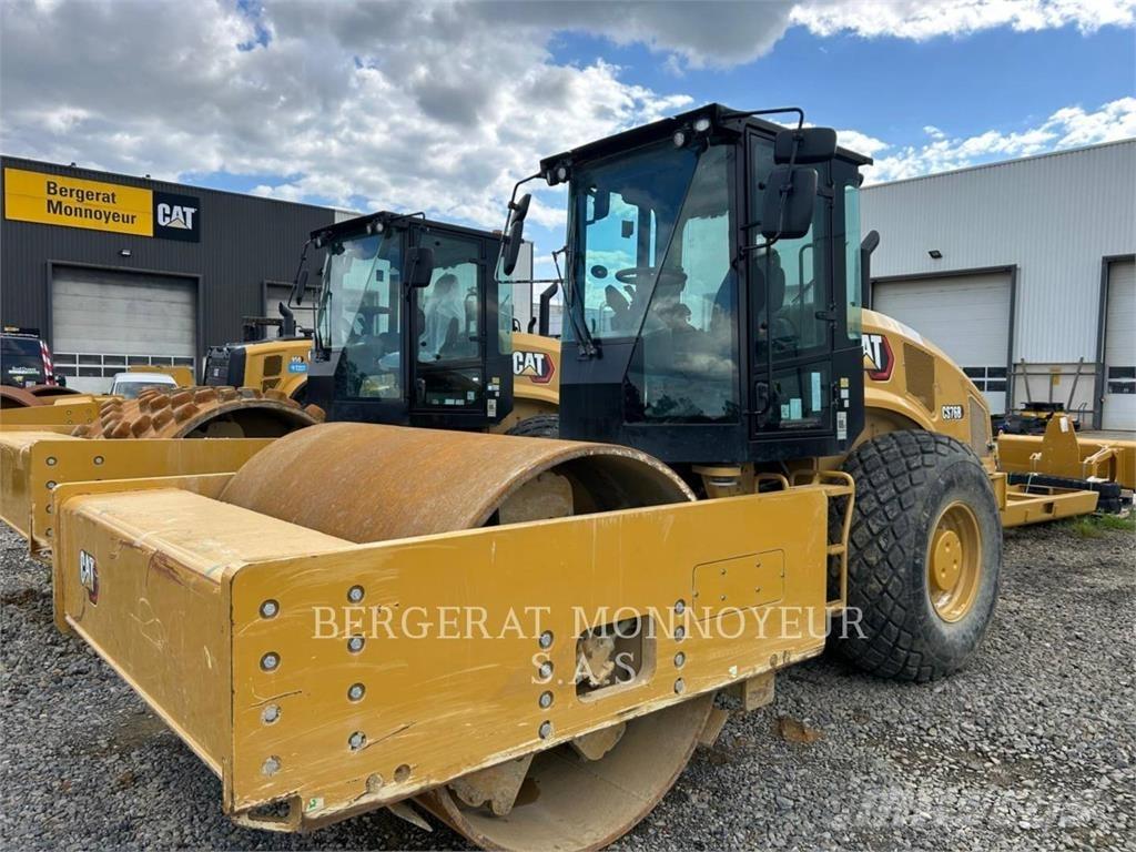 CAT CS76B Půdní kompaktory