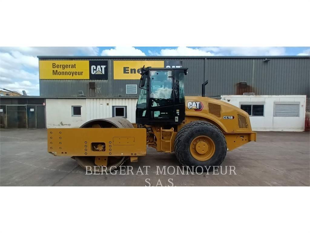 CAT CS76B 4F Půdní kompaktory