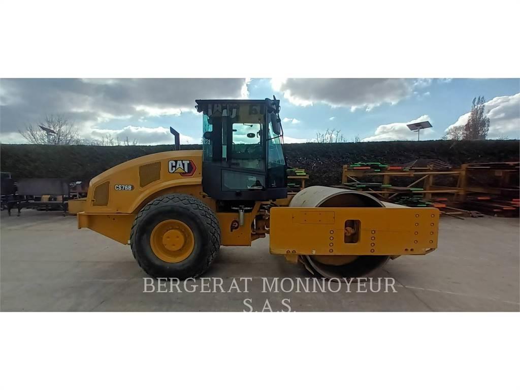 CAT CS76B 4F Půdní kompaktory