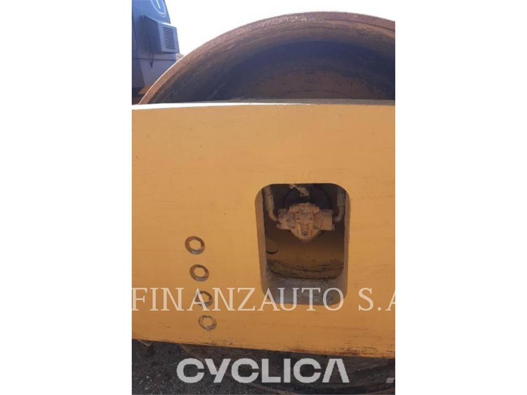 CAT CS76XTFV Tahačové válce