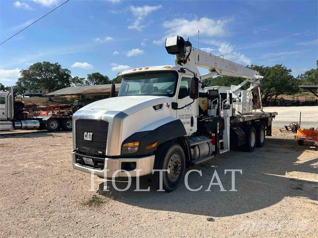 CAT CT660S Další