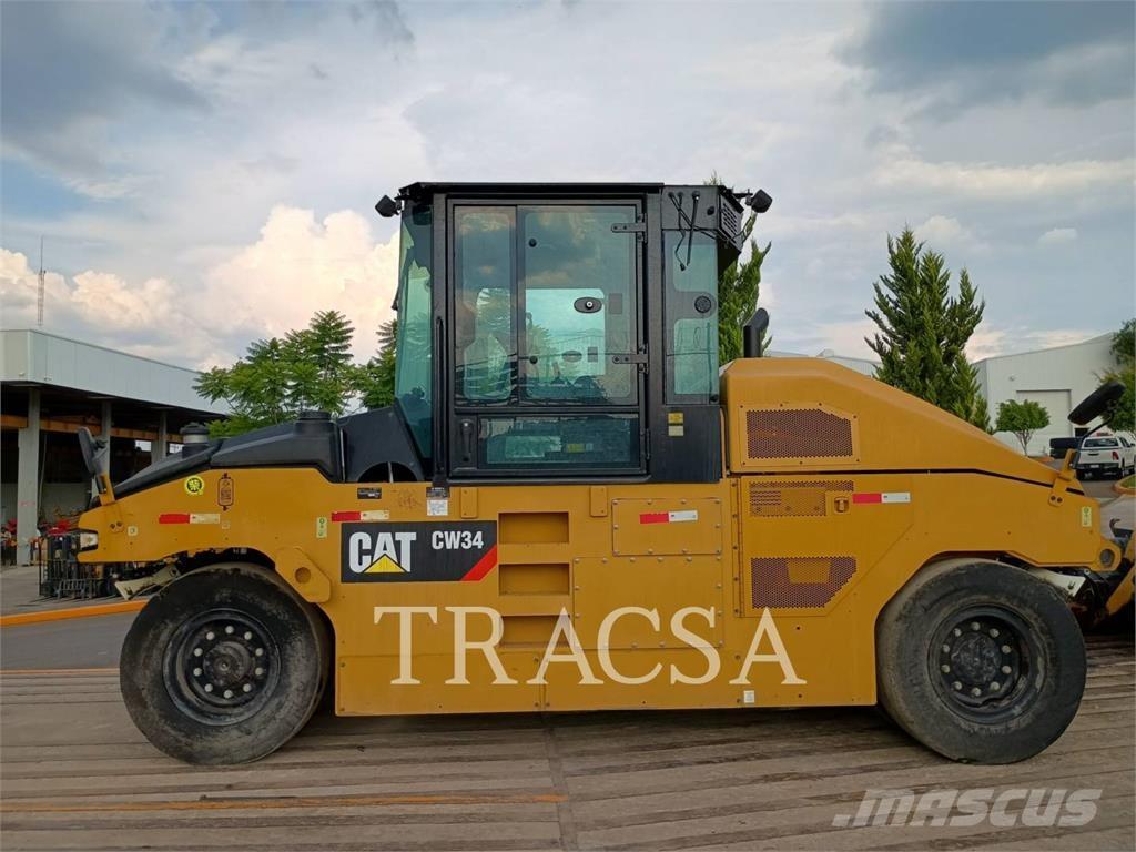 CAT CW 34 Pneumatikové válce