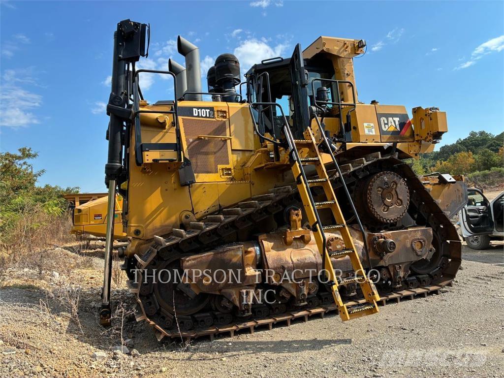 CAT D 10 T 2 Pásové dozery