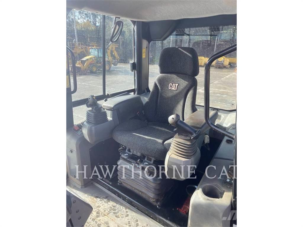 CAT D 6 K XL Pásové dozery