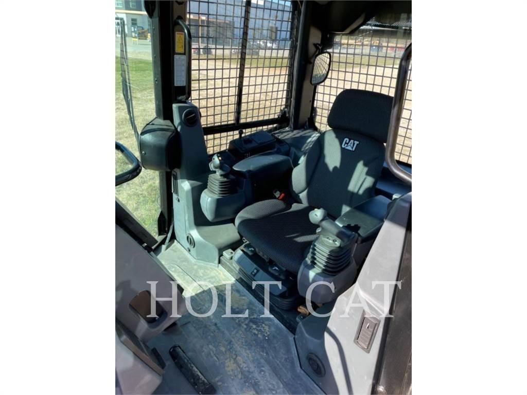 CAT D1 MULCHER Pásové dozery