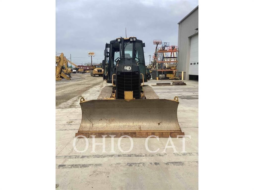 CAT D1 XL Pásové dozery