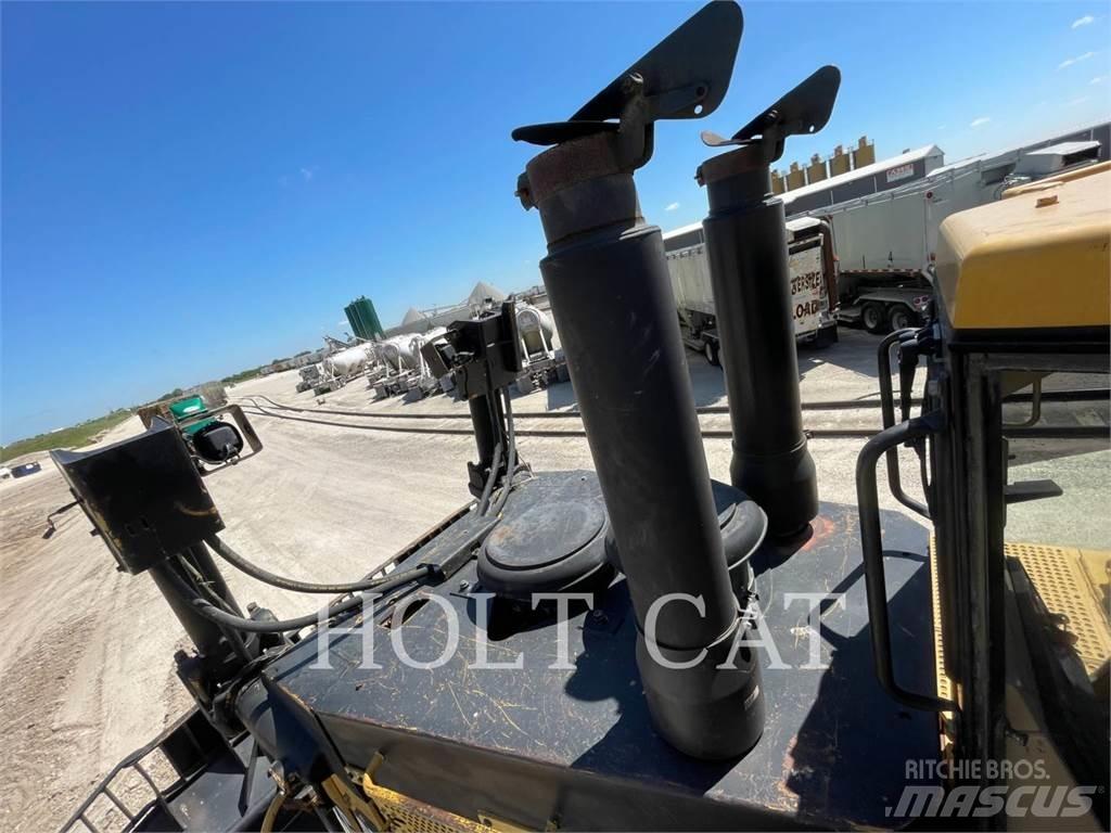 CAT D10R Pásové dozery