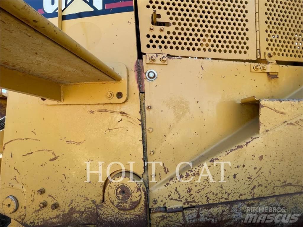CAT D10R Pásové dozery