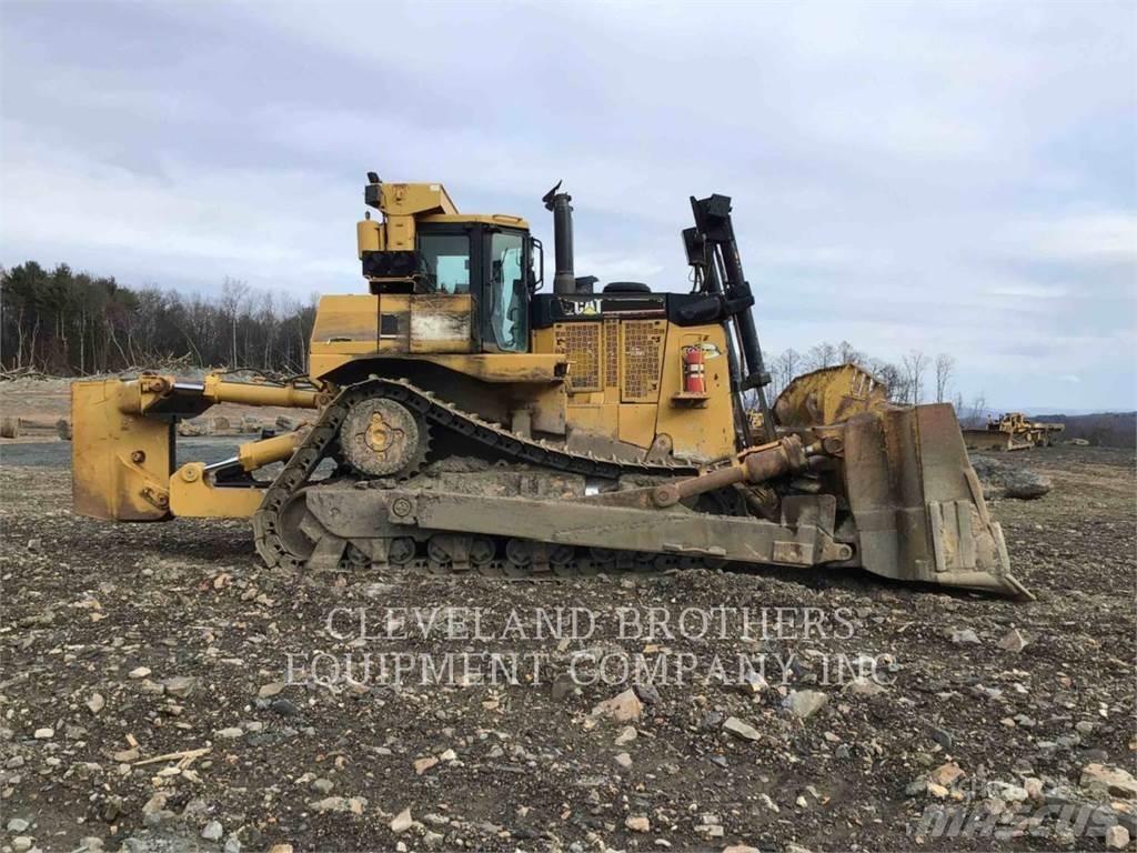 CAT D10T Pásové dozery