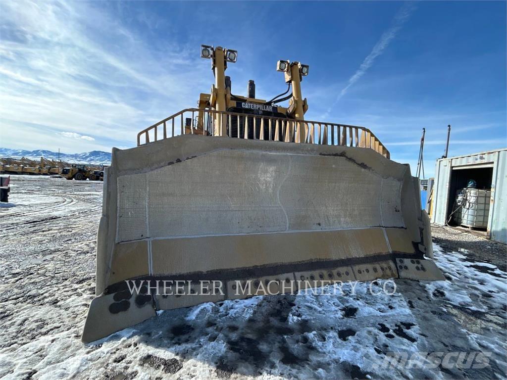 CAT D10T Pásové dozery