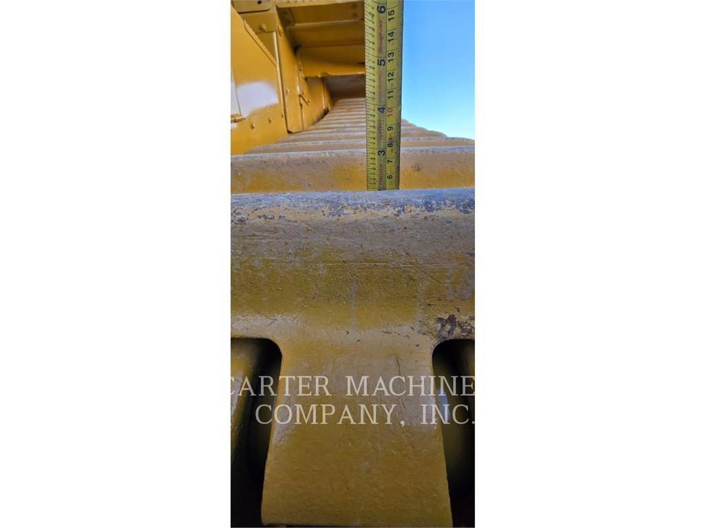 CAT D10T Pásové dozery