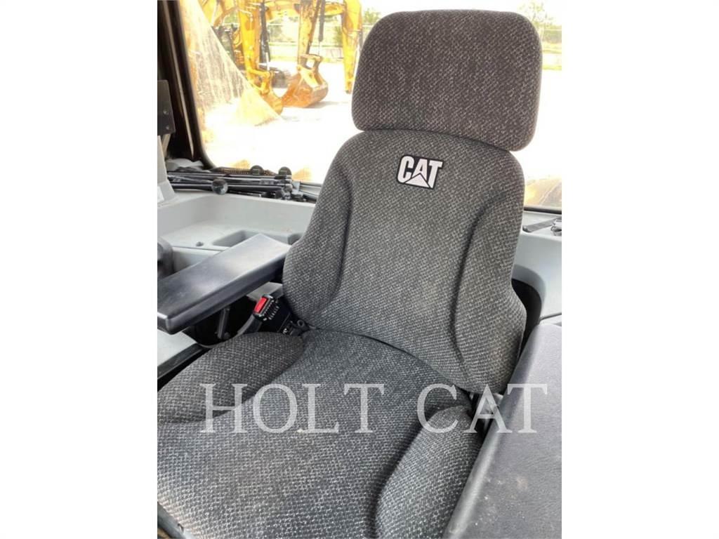 CAT D10T Pásové dozery