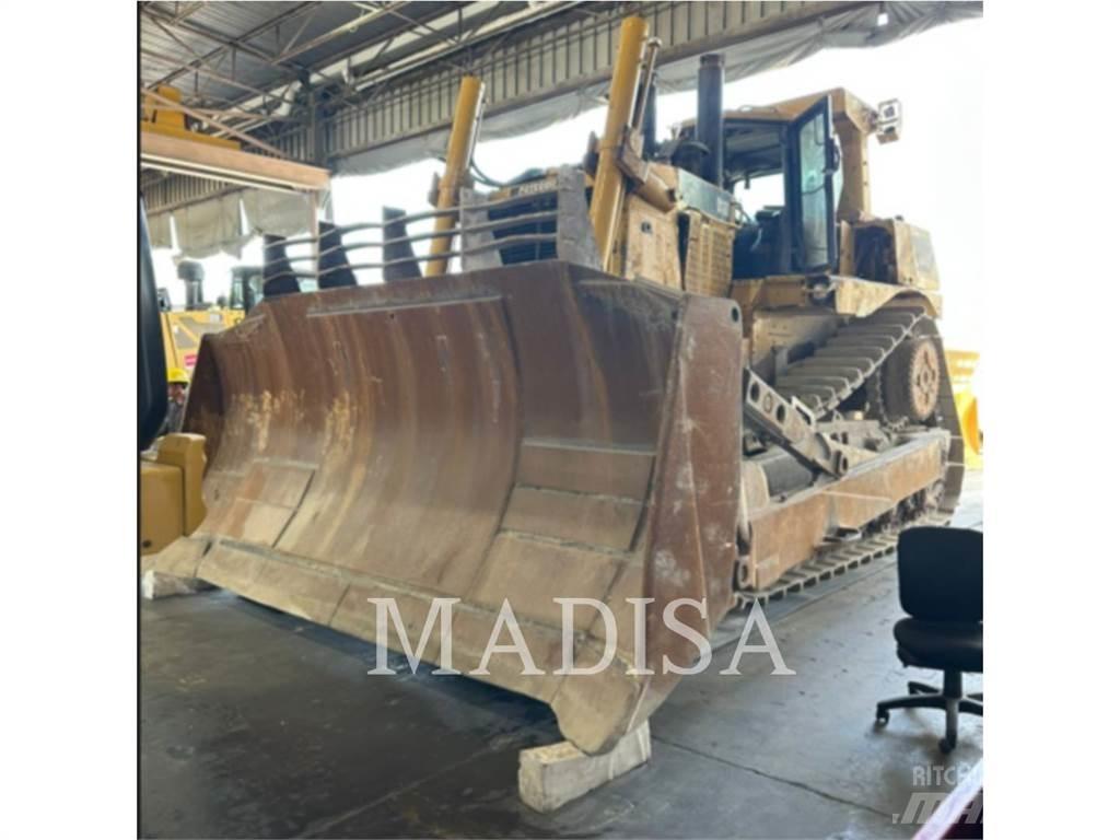 CAT D10T Pásové dozery