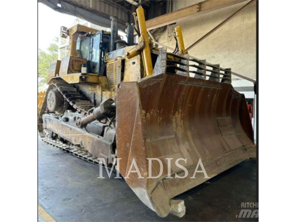 CAT D10T Pásové dozery