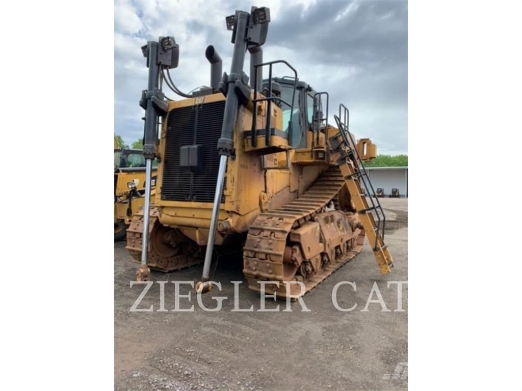 CAT D10T2 Pásové dozery