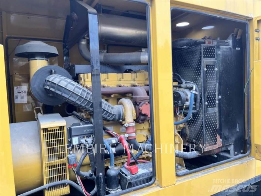 CAT D150 Naftové generátory
