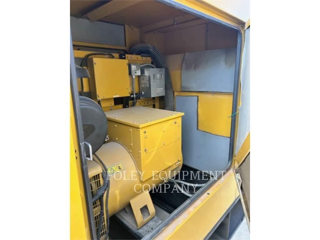 CAT D150-8 Naftové generátory